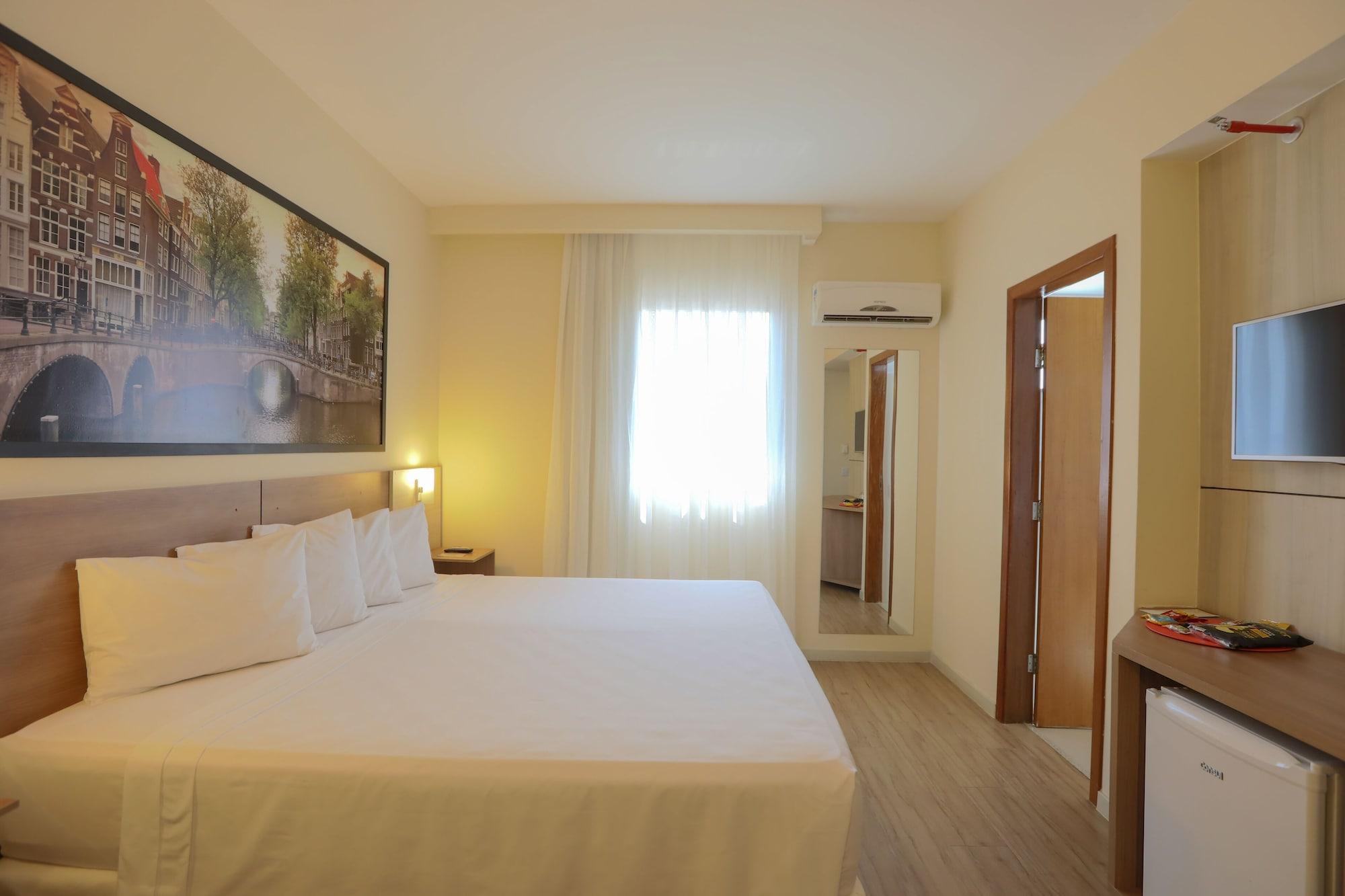 Hotel Amsterdam Montes Claros Eksteriør billede