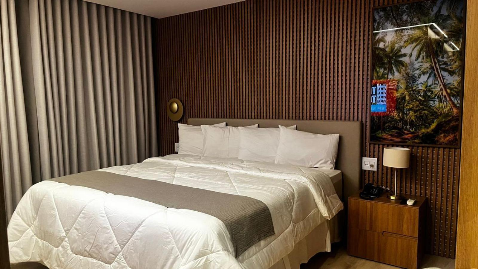Hotel Amsterdam Montes Claros Eksteriør billede