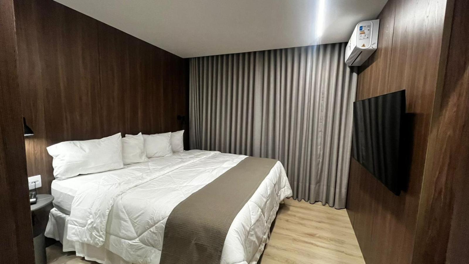 Hotel Amsterdam Montes Claros Eksteriør billede